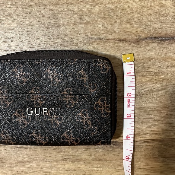 Guess clutch - Picture 3 of 6